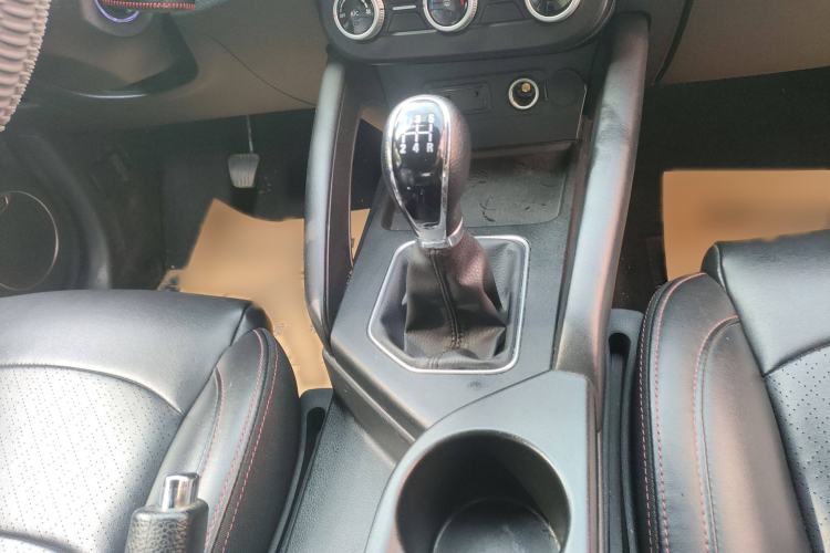 Used Dongfeng Fengon 500 2022 1.5L Manual Enjoyment Model
