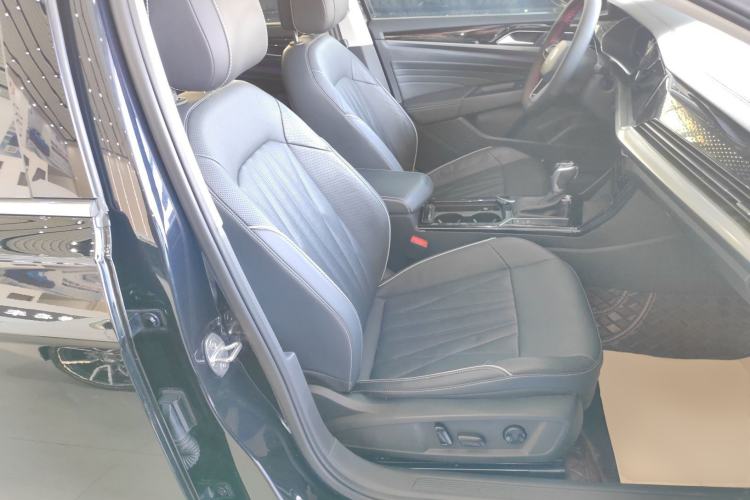 Used Volkswagen Passat 2022 330TSI Starry Luxury Edition
