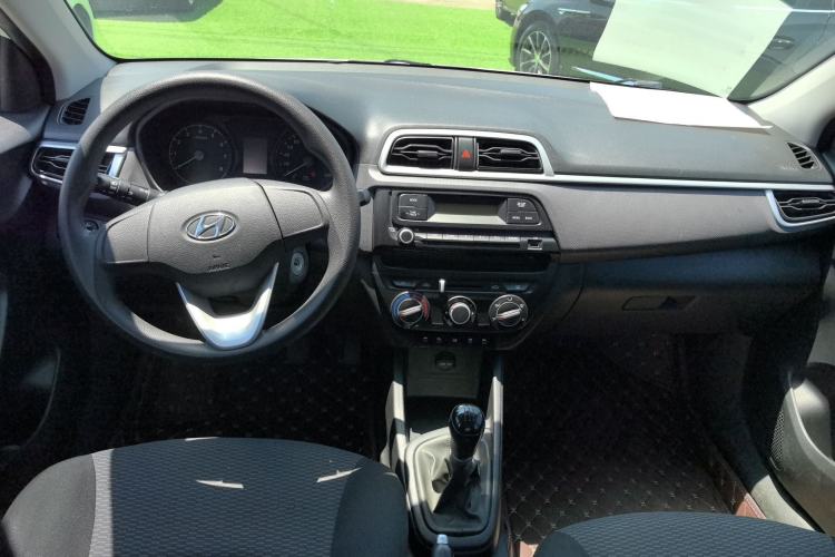 Used Hyundai Verna 2017 1.4L Manual Refreshed Version China VI Standard