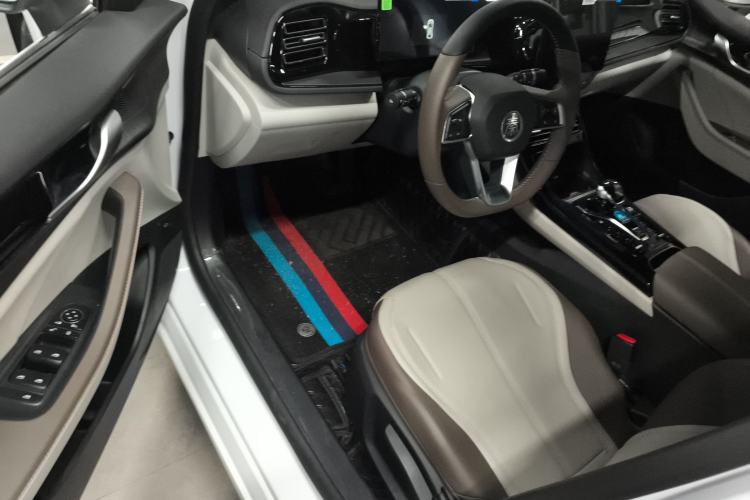 Used BYD Qin PLUS 2024 HONOR Edition DM-i 55KM Leading Model
