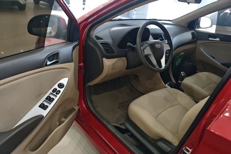 Used Hyundai Verna 2010 Sedan 1.4L Manual Comfort GS