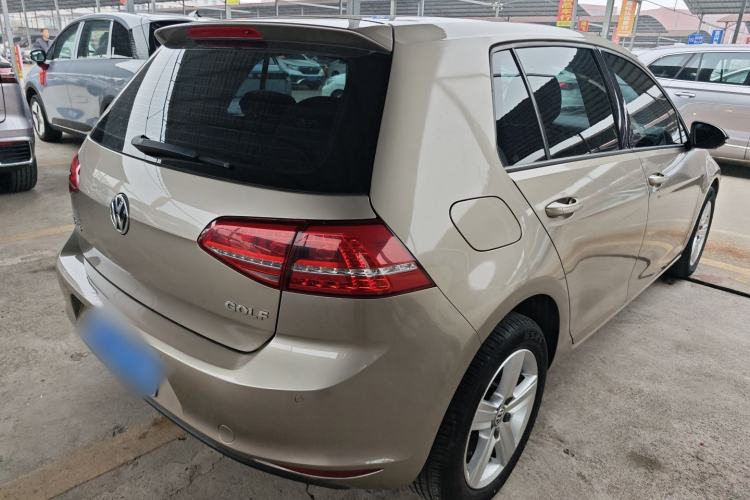 Used Volkswagen Golf 2016 1.6L Automatic Fashion Model