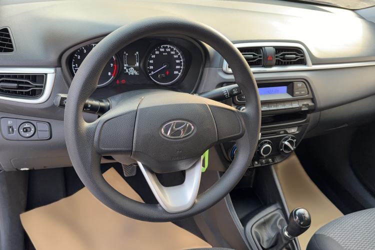 Used Hyundai Verna 2017 1.4L Manual Refreshed Version China VI Standard
