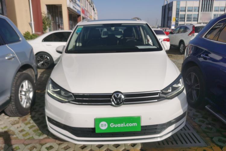 Used Volkswagen Touran 2018 Volkswagen Touran L 280TSI DSG Comfort Edition 7-seater
