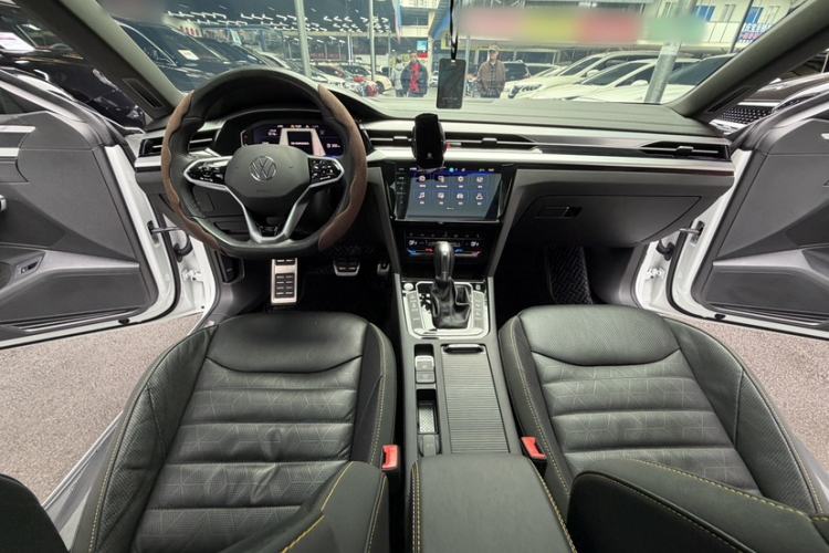 Used Volkswagen FAW-Volkswagen CC 2023 380TSI Striking Edition
