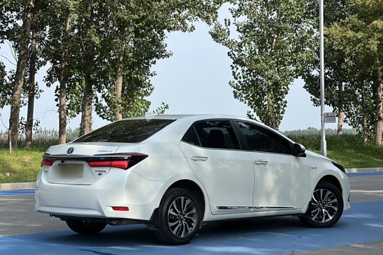 Used Toyota Corolla 2018 Dual-Engine 1.8L E-CVT Smart Edition
