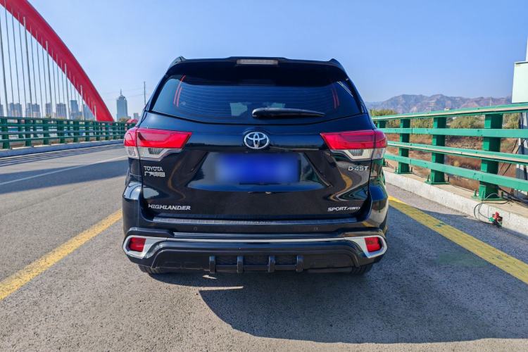 Used Toyota Highlander 2018 2.0T Four-Wheel Drive Luxury Edition 7 Seats China V Emission Standard