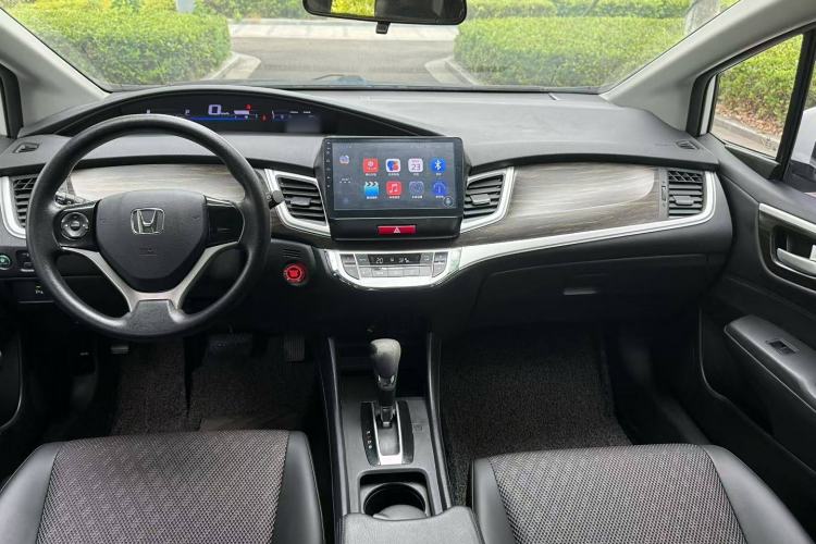 Used Honda Jade 2017 1.8L automatic Comfort version 5 seats
