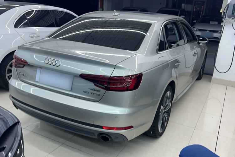 Used Audi A4L 2018 30th Anniversary Edition 40 TFSI Fashion Model
