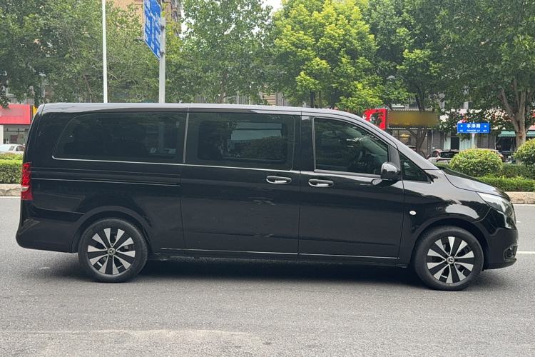 Used Mercedes-Benz Vito 2021 2.0T Elite Version 7 Seats
