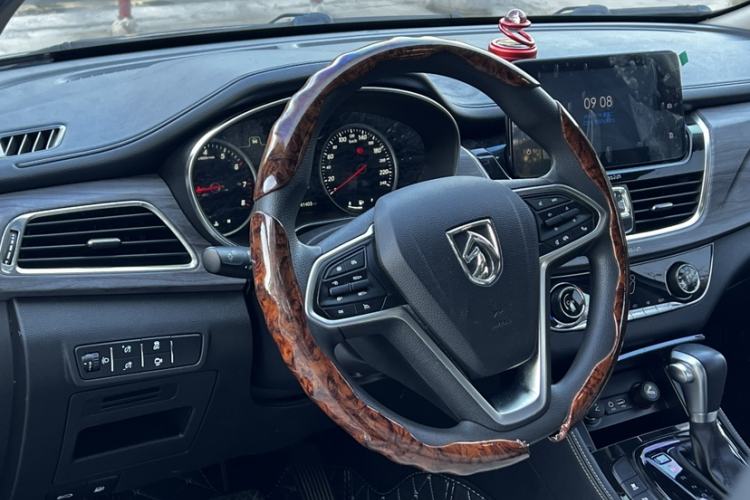 Used Baojun 730 2019 1.5T CVT Flagship Model 7 Seats China VI Emission Standard