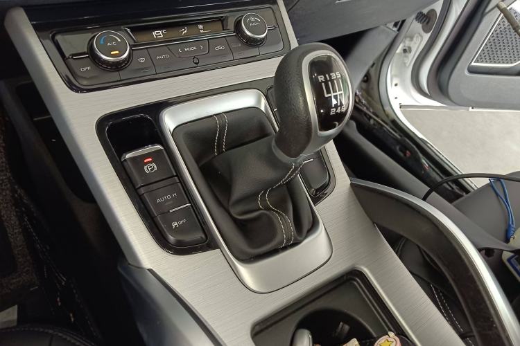 Used Geely Auto Emgrand X7 Sport 2016 2.0L Manual ZhiShang Version