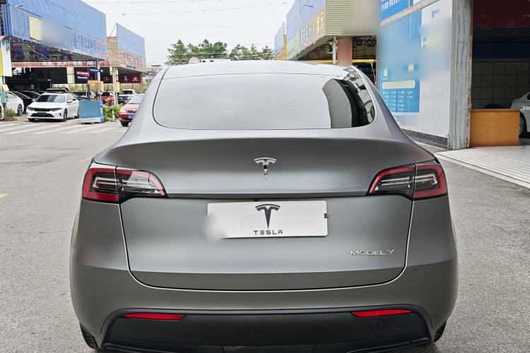 Used Tesla Model Y 2022 Long-Range All-Wheel-Drive Version
