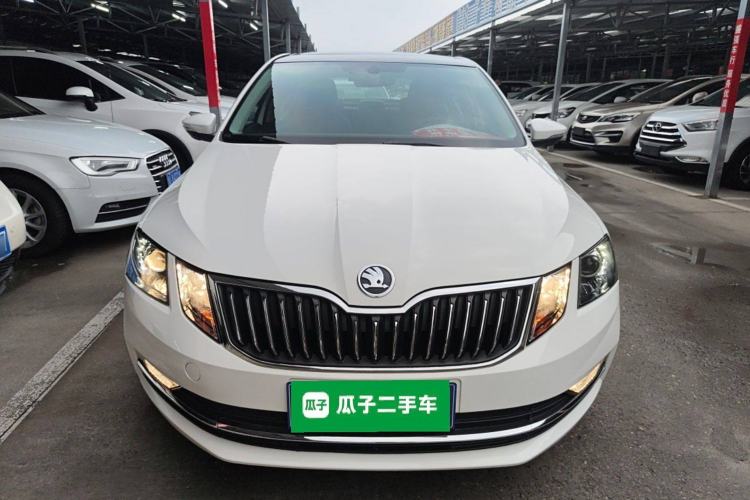 Used Skoda Octavia 2018 1.6L Automatic Luxury Edition
