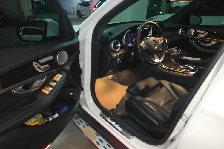 Used Mercedes-Benz GLC 2018 GLC 260 4MATIC Luxury Model