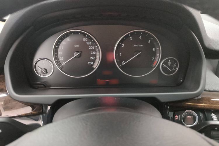 Used BMW X5 2015 xDrive28i
