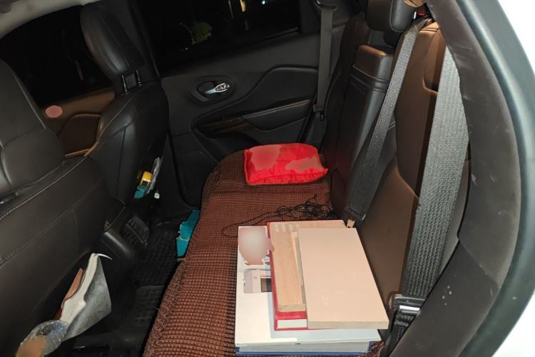 Used  Cherokee 2016 2.0L Superior Edition
