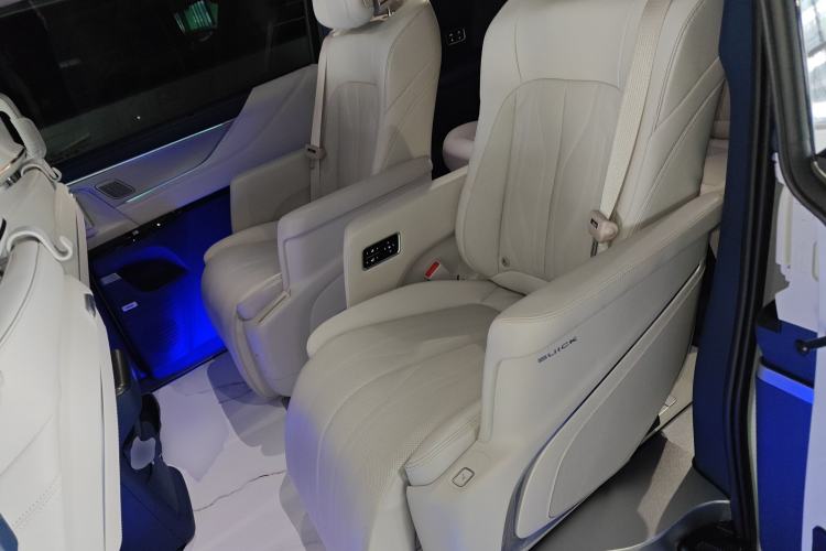 Used Buick GL8 New Energy 2024 Lu Zun Luxury Edition 6-Seater
