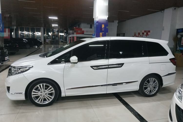 Used Honda Elysion 2016 2.4L Luxury Edition

