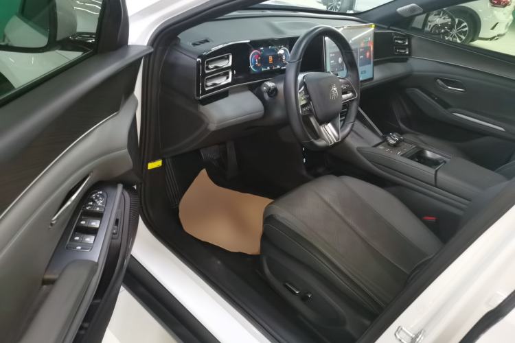 Used BYD Qin L 2024 DM-i 120KM Excellence Model
