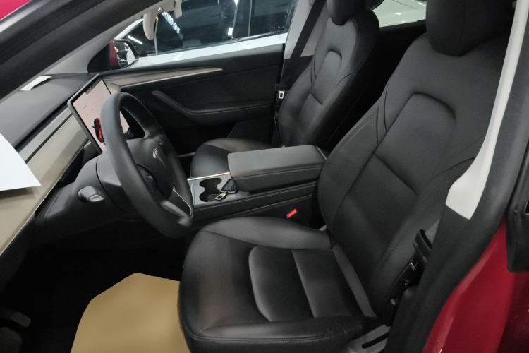 Used Tesla Model Y 2021 Long-Range All-Wheel-Drive Version
