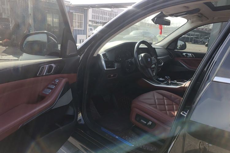 Used BMW X5 2022 Restyled xDrive 30Li Luxury Version M Sport Package