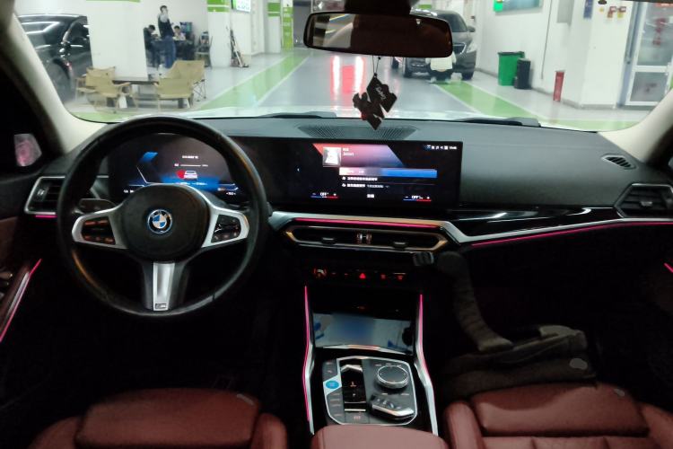 Used BMW i3 2022 eDrive 35 L
