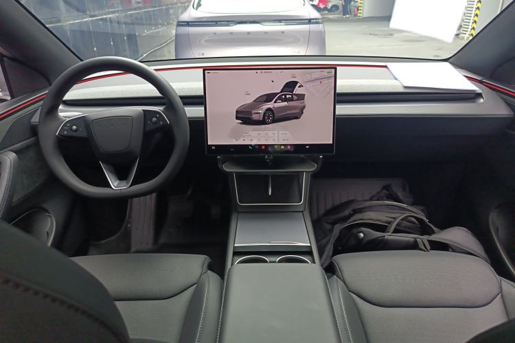 Used Tesla Model Y L 2025 Model Long-Range All-Wheel-Drive Version