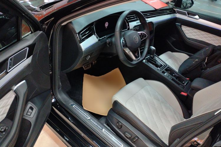 Used Volkswagen Magotan 2023 2 Million Units Commemorative Edition 330TSI DSG Luxury Version