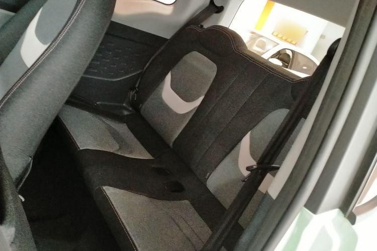 Used Chery QQ Ice Cream 2022 120km Conical Shape Lithium Iron Phosphate