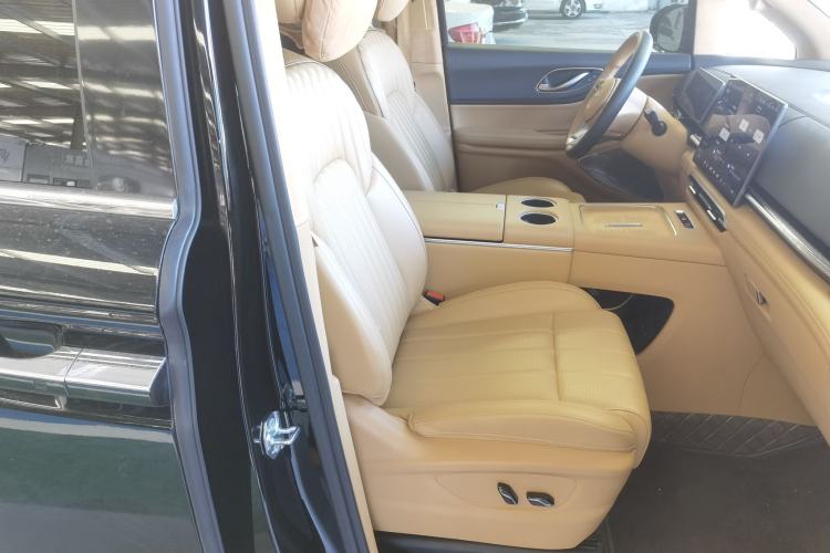 Used VOYAH Dream 2025 PHEV Four-Wheel-Drive Flagship Version – Qiankun Edition