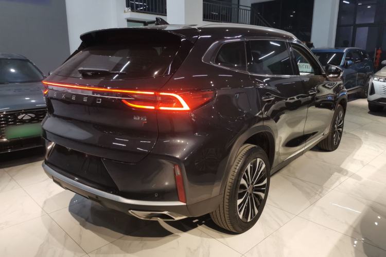 Used  Lingyun 2024 300T Two-Wheel Drive Starlight Edition
