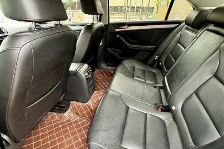 Used Volkswagen Sagitar 2015 230TSI Automatic Comfort Version