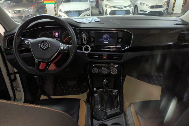 Used Volkswagen Tayron 2019 330TSI Two-Wheel-Drive Luxury Version China V Emission Standard
