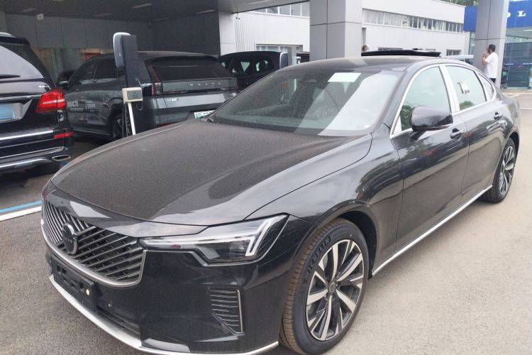 Used Volvo S90 2026 B5 Zhiyi Luxury Edition
