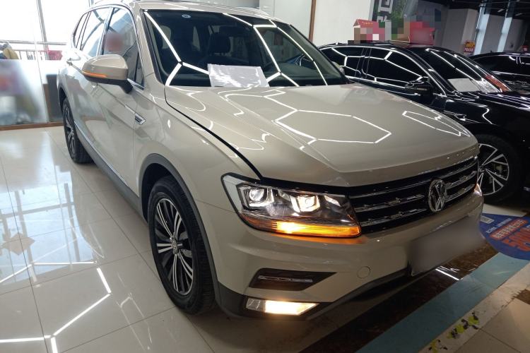 Used Volkswagen Tiguan L 2019 280TSI Automatic Two-Wheel Drive Panoramic Comfort Edition China VI Standard
