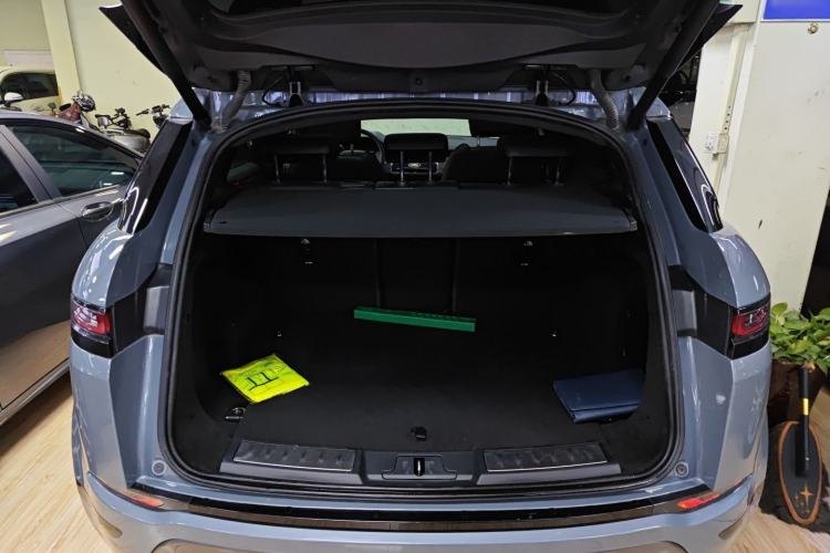 Used Land Rover Range Rover Evoque 2021 Range Rover Velar 249 PS R-Dynamic S Performance Edition
