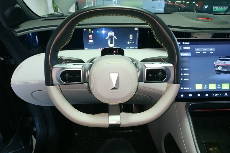 Used  11 2022 Long-Range Dual-Motor Version 4 Seats
