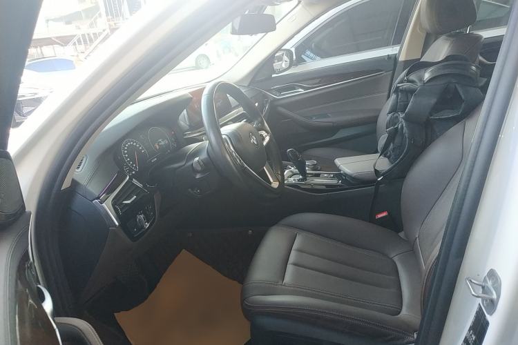 Used BMW 5 Series 2019 Facelifted 525Li Luxury Package
