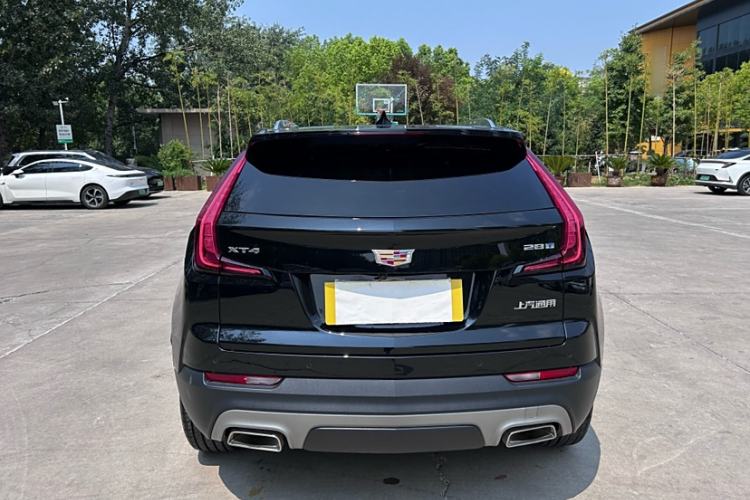 Used Cadillac XT4 2022 28T Two-Wheel-Drive Luxury Version
