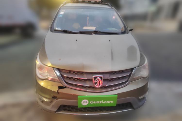 Used Baojun 730 2014 1.5L manual Comfort ESP version 7 seats
