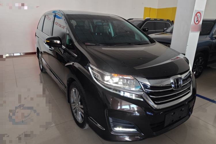 Used Honda Elysion 2016 2.4L Supreme Edition
