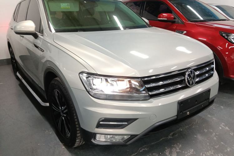 Used Volkswagen Tiguan L 2021 280TSI Automatic Two-Wheel Drive Smart Edition
