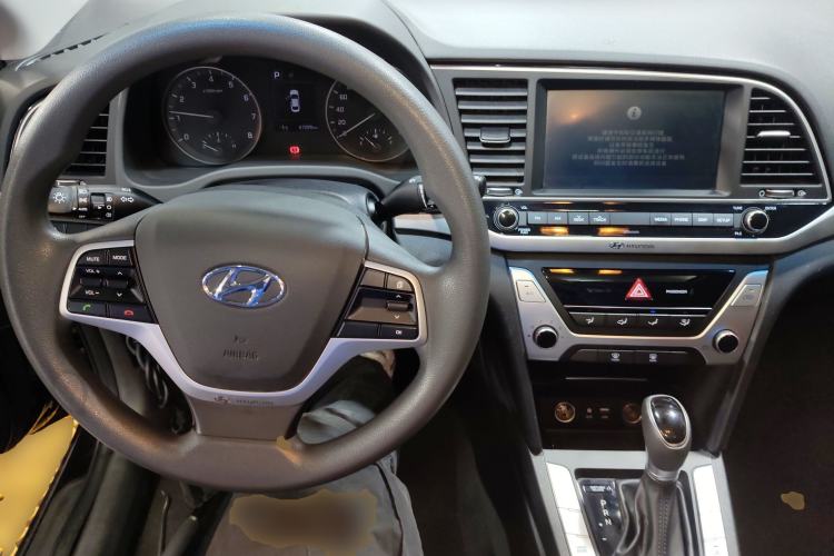 Used Hyundai Elantra 2016 1.6L Automatic ZhiXuan – Elite Version
