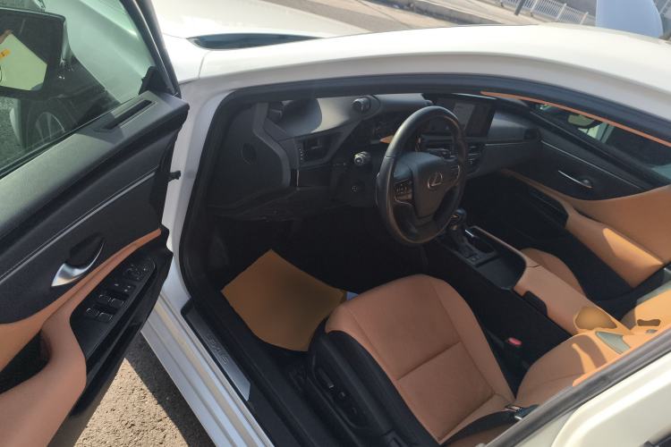 Used Lexus ES 2022 200 Excellence Edition