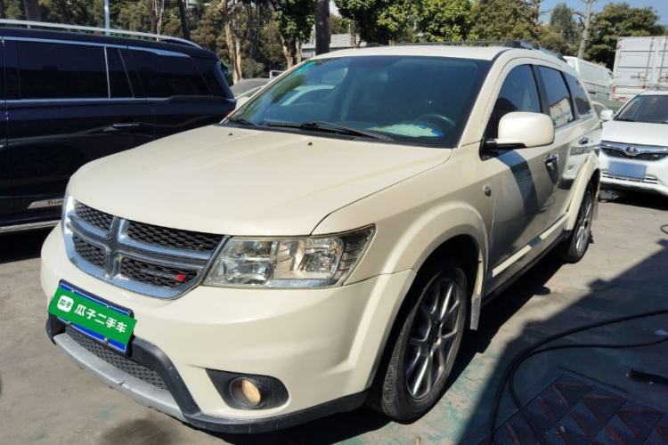 Used Dodge Journey 2013 2.4L Two-Wheel Drive Luxury Version