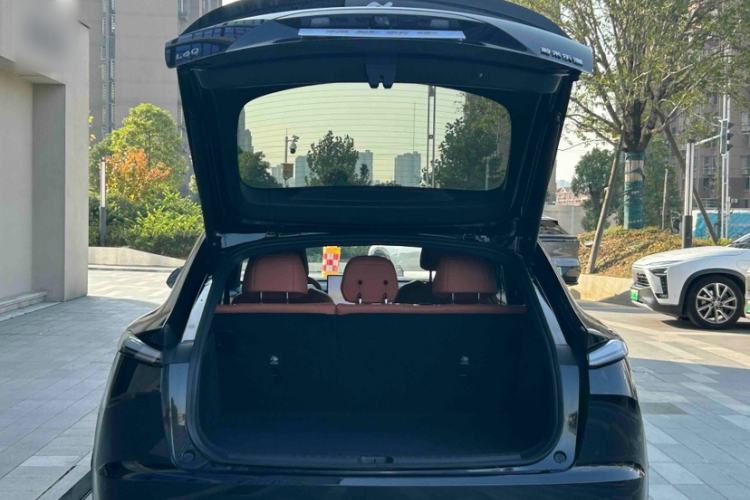 Used ONVO L60 2024 60 kWh Rear-Drive Version
