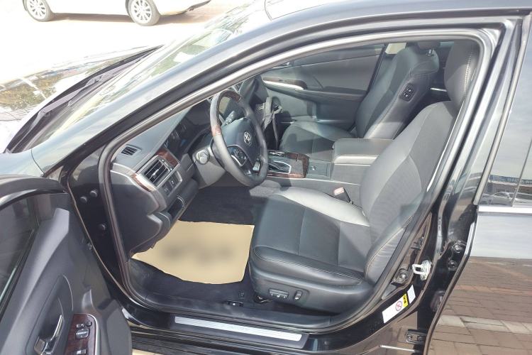 Used Toyota Camry 2016 2.0G 10th Anniversary Leading Edition
