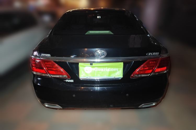 Used Toyota Crown 2012 2.5L Royal Leather Edition
