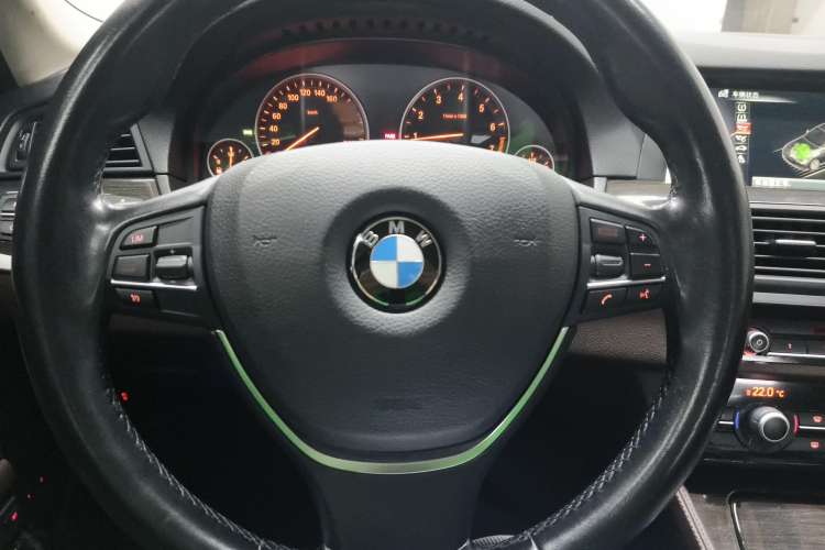 Used BMW 5 Series 2014 525Li Luxury Design Package
